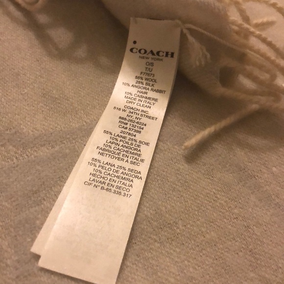 Coach Signature C Muffler Chalk Scarf ~ BNWT ~ - Picture 8 of 8